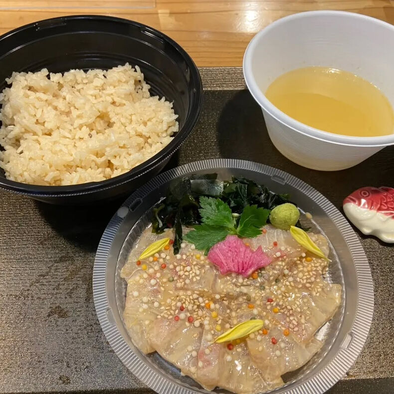 画像6833：一度で二度美味しい、特製鯛胡麻茶漬け🐟